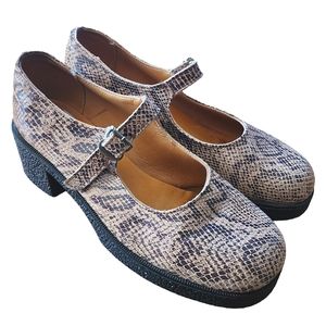 Underground Shoes England Leather Snakeskin Women's 9.5 Mary Jane Heels